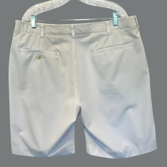 Ben Hogan Men's Flat Front Striped Bermuda Golf Shorts Sz 40 in Gray White - Picture 6 of 9